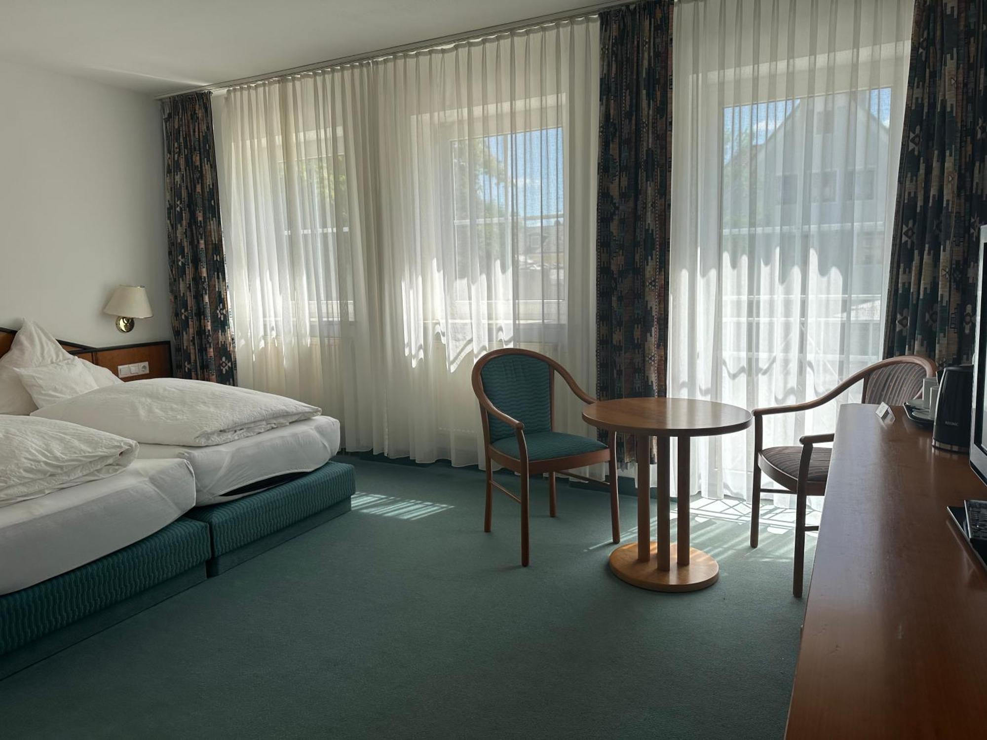 St Hotel Reichertshofen Exteriér fotografie